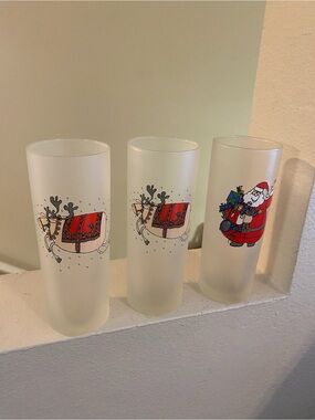 Dartington Designs.Vintage Tall Frosted Christmas Drinking Glasses.France.